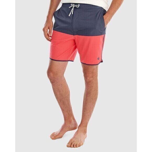 Johnnie-O Tully Half Elastic 7" Surf Shorts Size Small Scalloped Hem - Picture 1 of 11